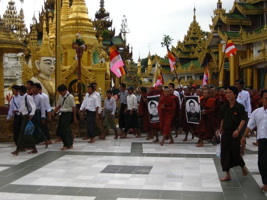 Protesters at the Shwedagon Pagoda, Yangon, Myanmar, September 24, 2007. Photo: Robert Coles. Source: Wikimedia Commons.