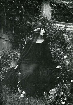 Luisa Baccara, ca. 1925.