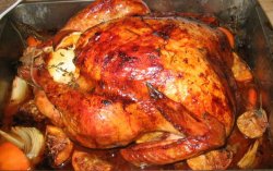 Roast turkey. Photo: TheKohser. Source: Wikimedia Commons.