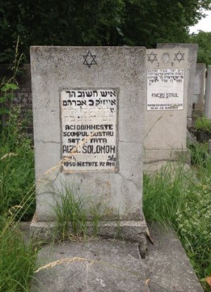 Grave of Aizic Solomon, Dorohoi, Romania. Photo: Andrew Solomon.